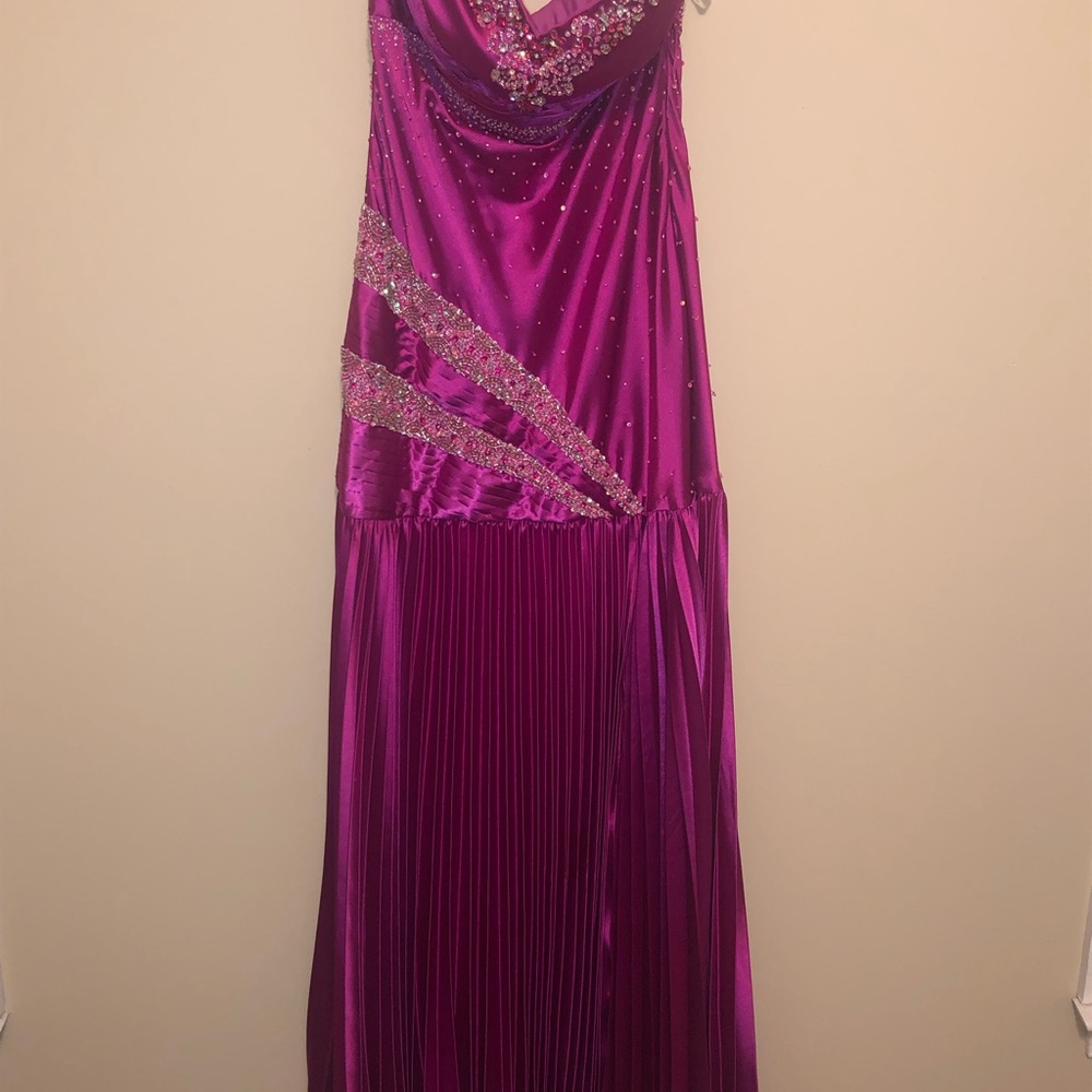 ❤️🔥 Prom dress w/ high slit